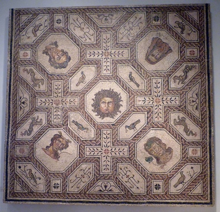 Mosaico de Medusa y las Cuatro Estaciones (Palencia)